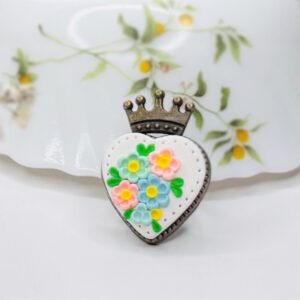 Crown shaped floral finger ring